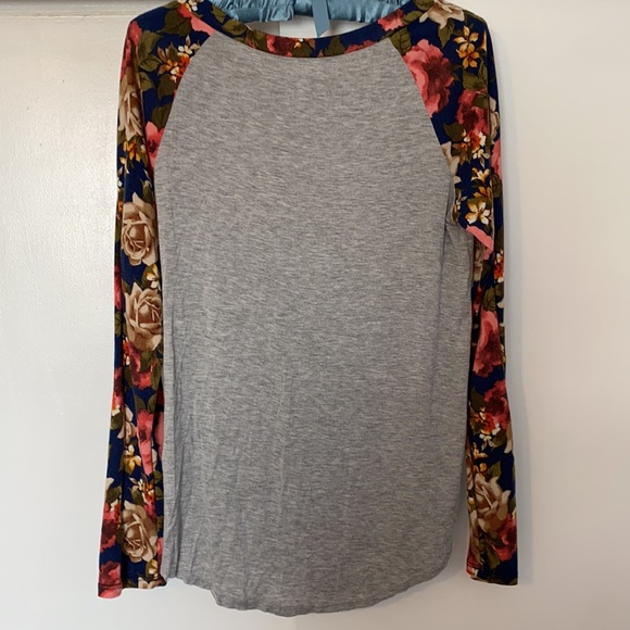 Women’s floral long sleeve t shirt - Picture 2 of 4